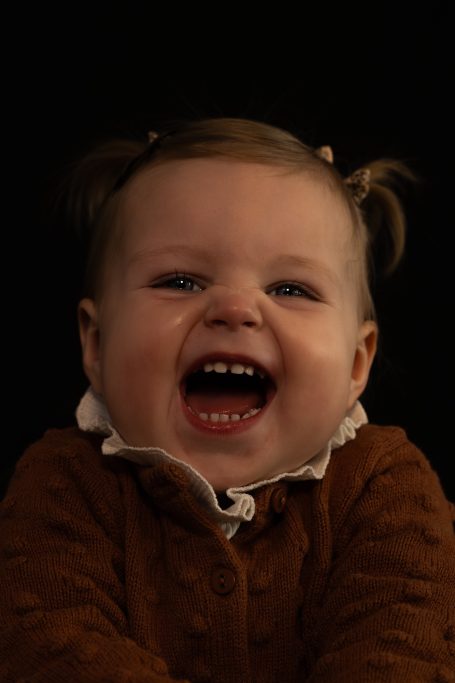 Samenfotografie, kinderportret, studio, portret, fotografie, zwarte achtergrond, Heelsum, Wolfheze, Bennekom, Veenendaal, kind